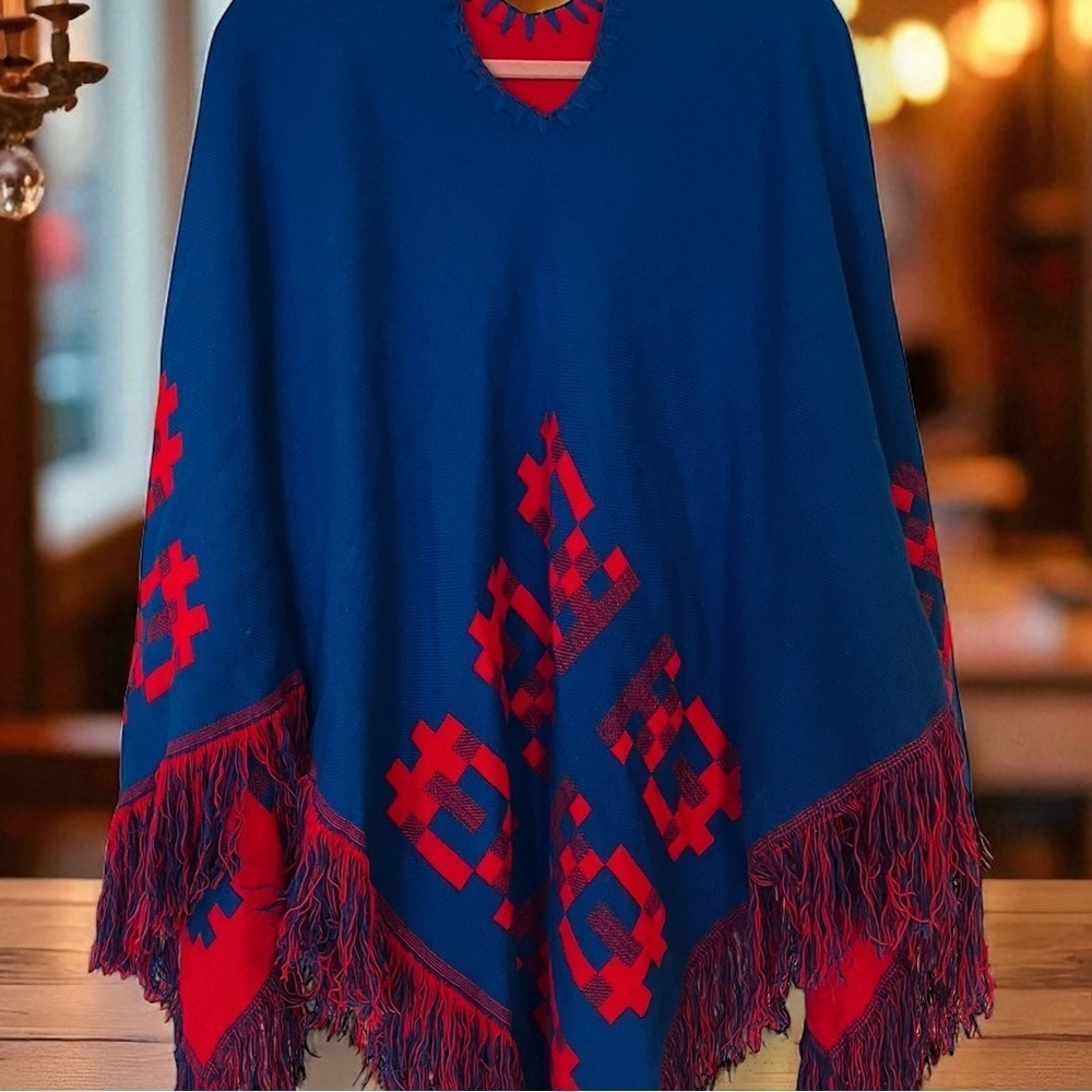 Vintage 70s Poncho Mexican Reversible Fringe Cape Shawl Blue/Red Wool Handmade - Picture 6 of 16